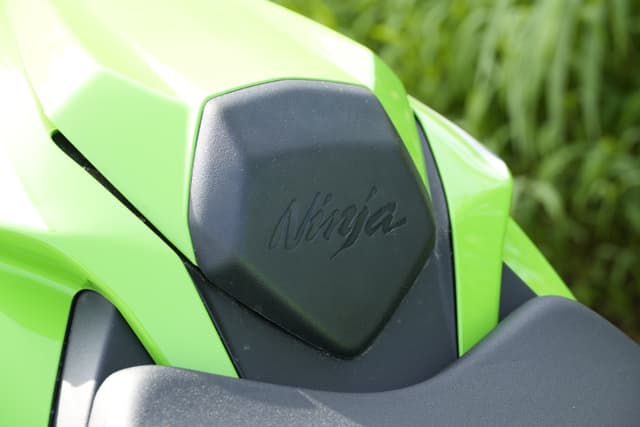 Kawasaki Ninja ZX-6R Front Left Three Quarter Image – Ninja ZX-6R